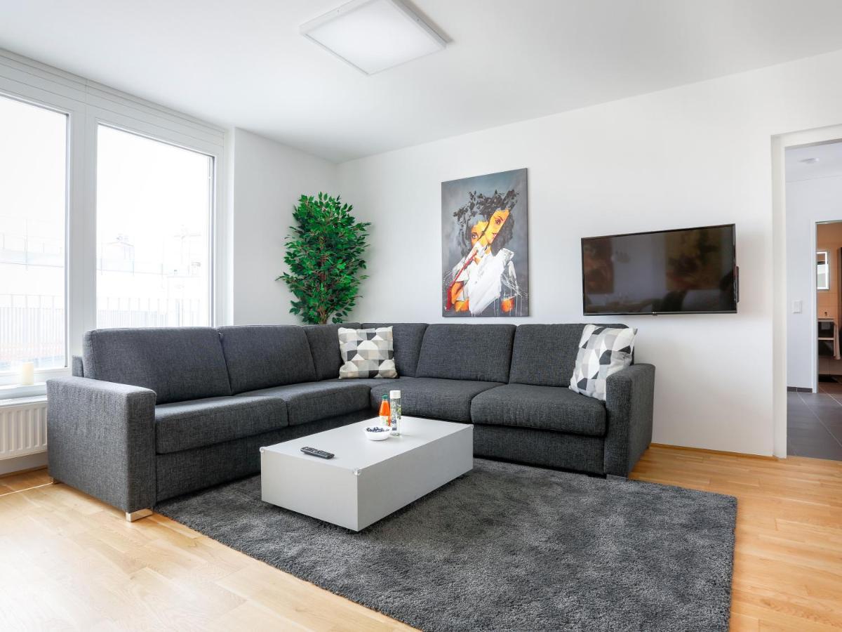 Sky9 Penthouse Apartments Вена Экстерьер фото
