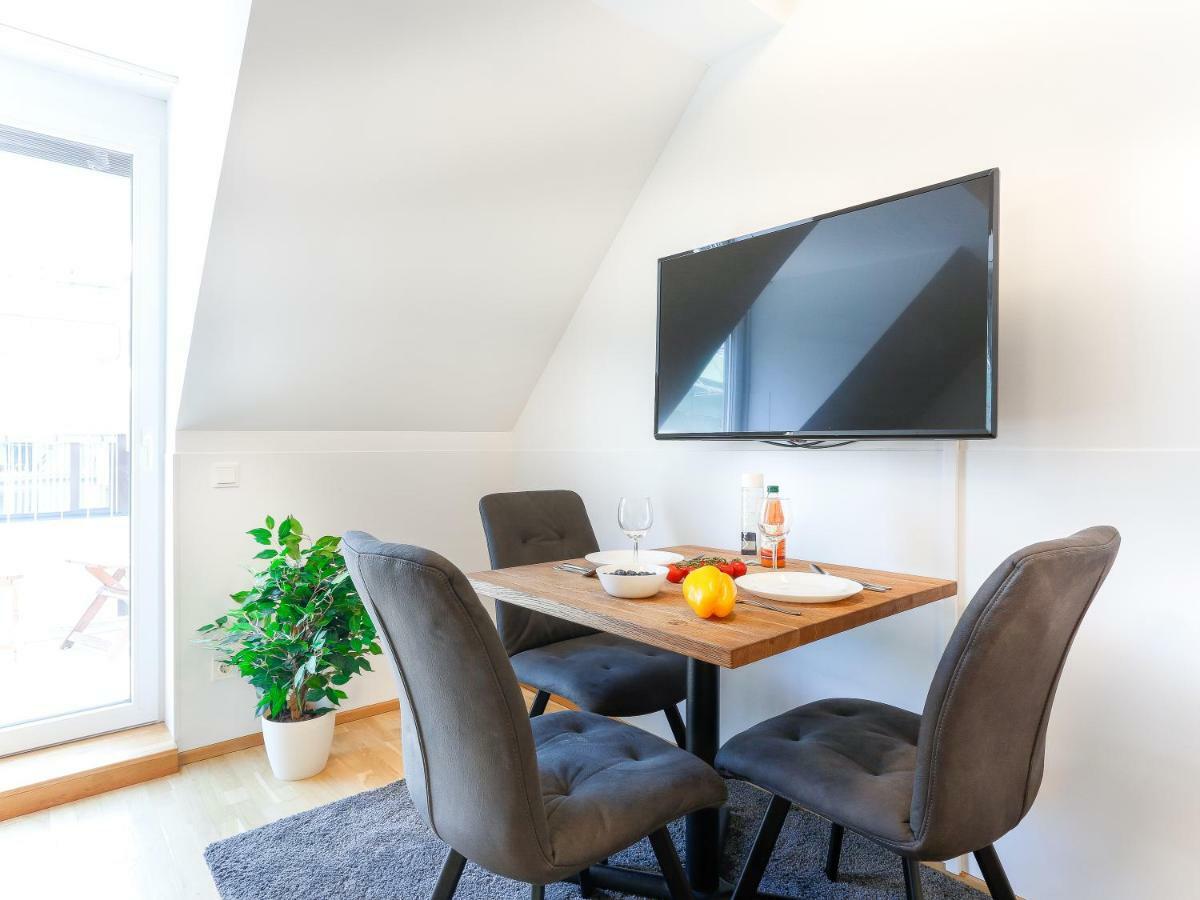 Sky9 Penthouse Apartments Вена Экстерьер фото